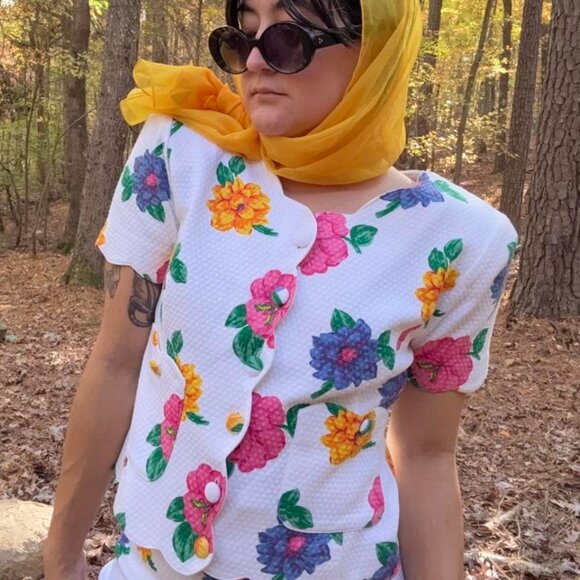 Adrienne Vittadini VTG 80s FLORAL COQUETTE two piece set: blouse + pencil skirt! - Picture 8 of 8